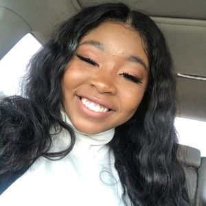 Meet your Posher, Hailey